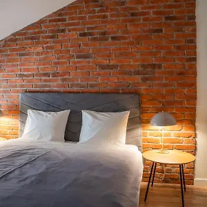 https://moon-apartments.warsawhotelspoland.com